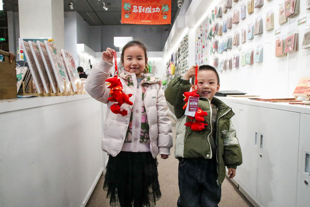 “马元素”文创产品引领中国春节消费新潮流 “马元素”文创产品引领中国春节消费新潮流