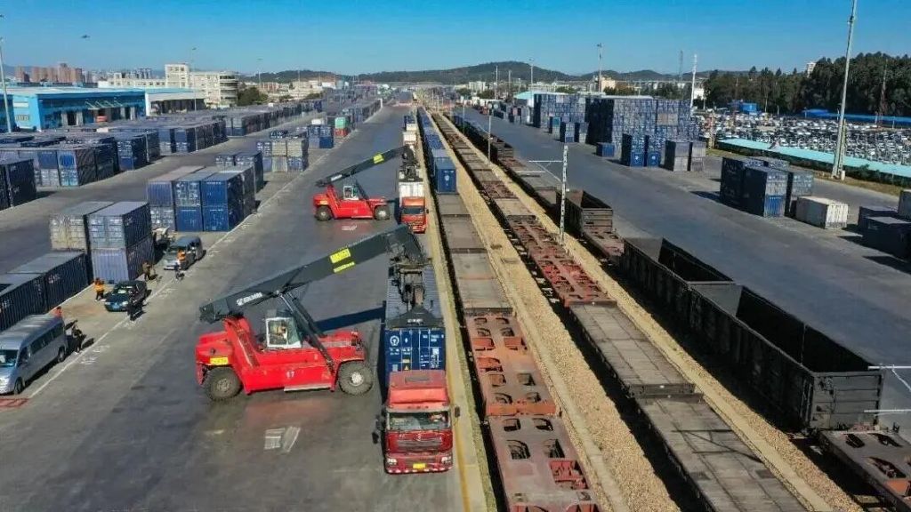 0073ayEwgy1ia55st9alwj30u00gv77h