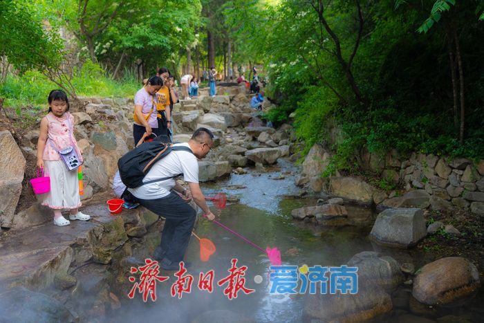 泉城初夏遇520,济南18℃花间溪谷,解锁浪漫约会新场景