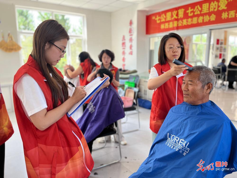 青春躬身基层,暖心服务守护桑榆安康 青春躬身基层,暖心服务守护桑榆安康
