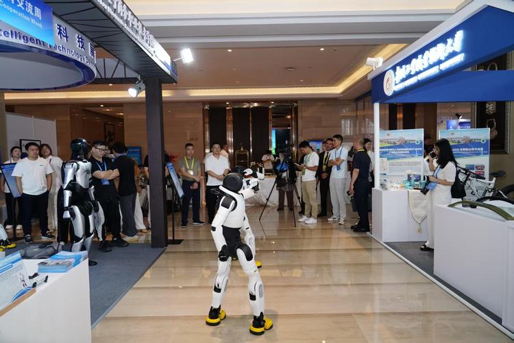 Participants watch a robot performance during the 2026 China-ASEAN Education Cooperation Week in Guiyang, southwest China's Guizhou Province, on July 29, 2026. TO GO WITH "China Focus: AI expands space for China-ASEAN education cooperation" (Xinhua)