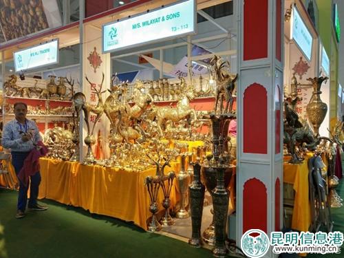 6368eee4gy1fsag8scazej20zk0qoqe804