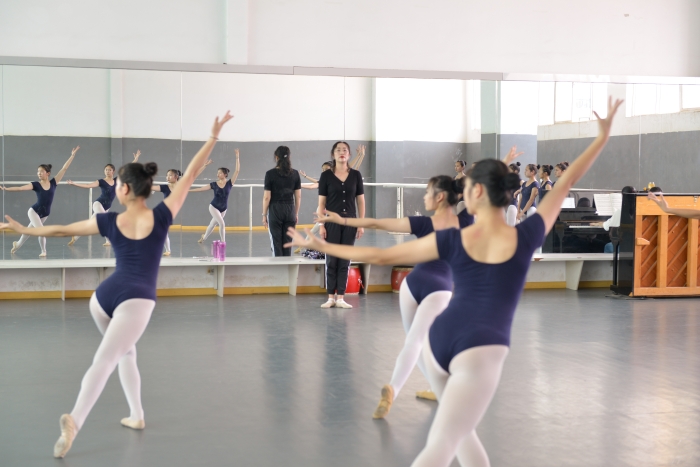 8.专业课-舞蹈