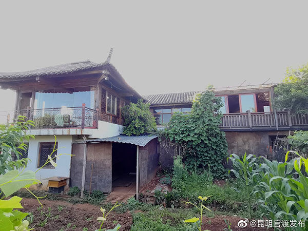 e4ef8d72gy1gqfetwaqy8j21400u04qq