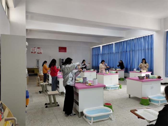 婴幼儿照护实训课程