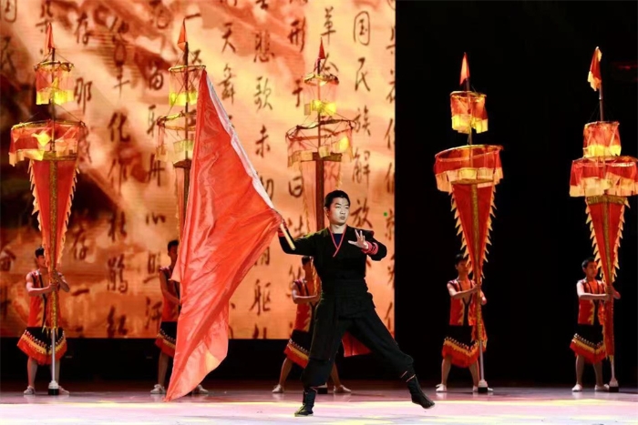 杂技节目—《中幡》剧照