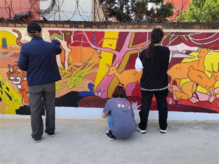 设计与传媒学院“美化校园、墙画创作”活动1