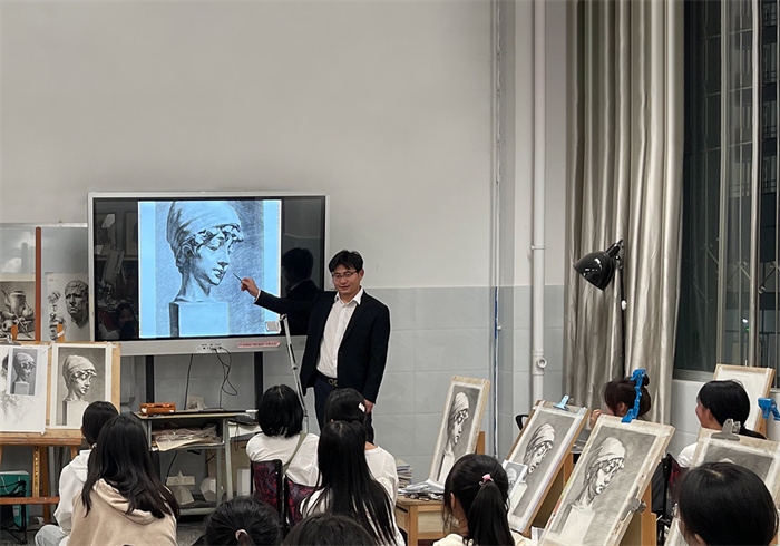 美术专业晚自习辅导-1