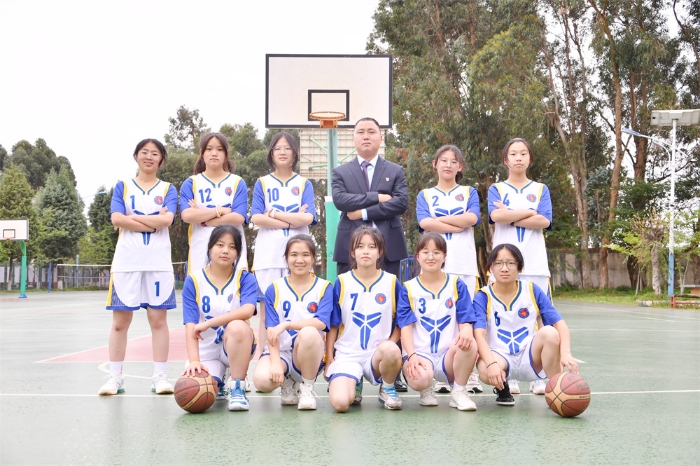 昆九中女子篮球队2