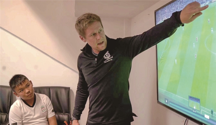 3足球比赛视频分析