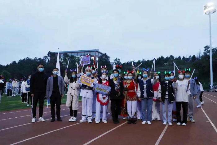 2022年“荧光夜跑”活动