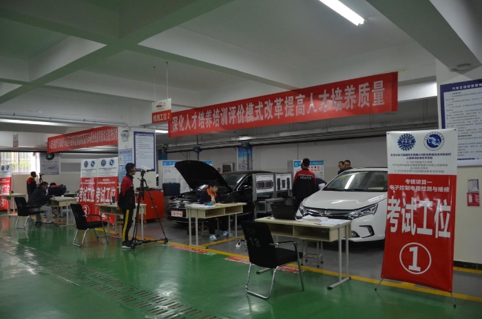 学生实训实践考试现场