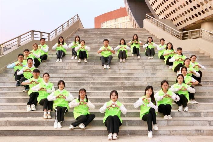 青年志愿者协会宣传照