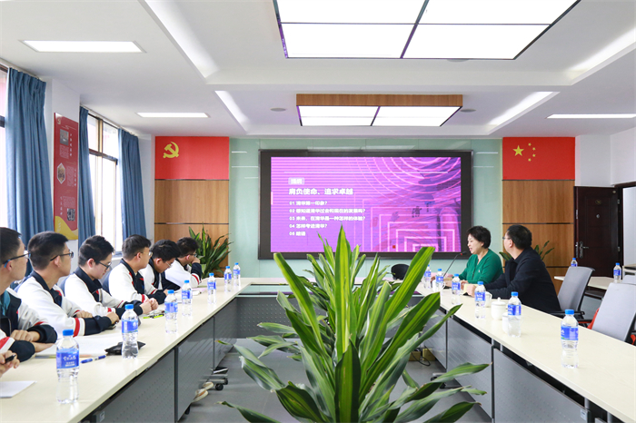 清华大学招生组走进学校