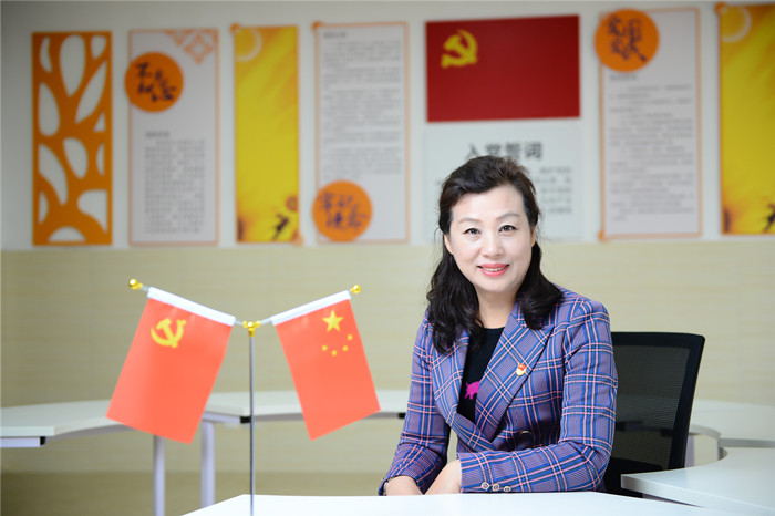 周杰校长选图1_副本