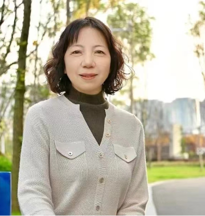 昆明八中长城新城校区副校长副校长 李虹