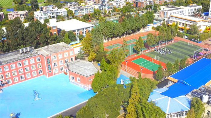 校园环境 (2) 校园环境 (2)