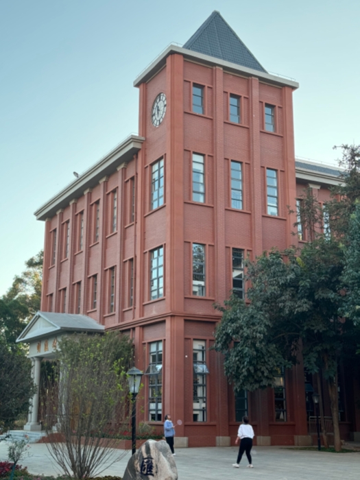 汇报厅门前 汇报厅门前