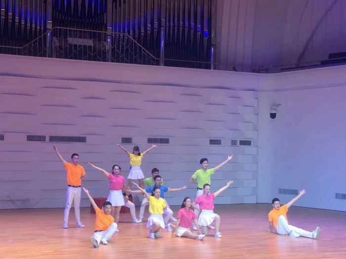 2、小品（奋斗吧，青春）云南省第六届学生艺术节一等奖