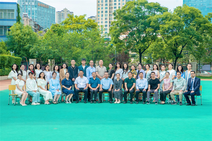 高三年级教师合照