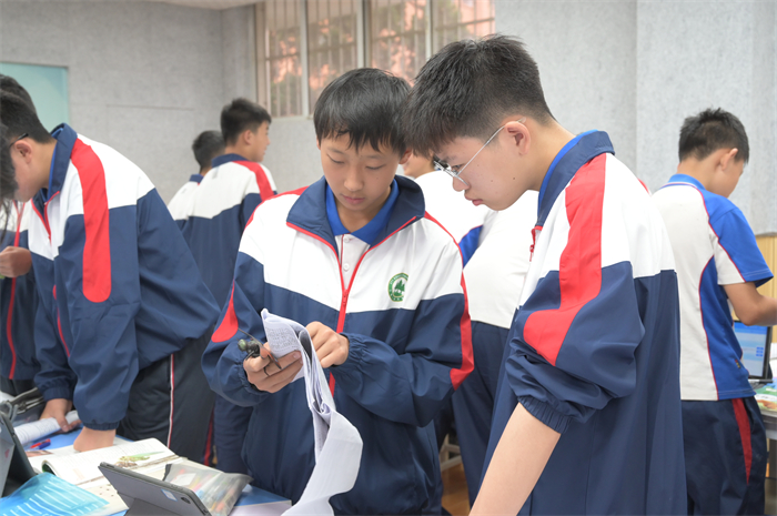 放在第一点，初高中一体化教学后面