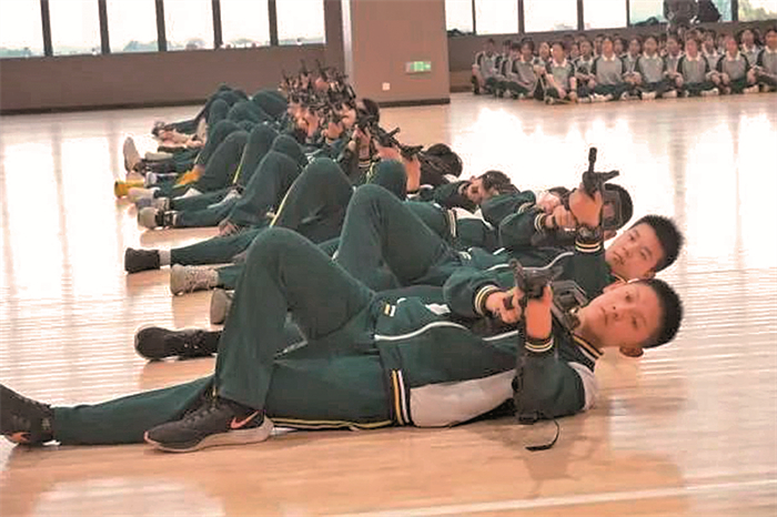 23、枪械战术表演