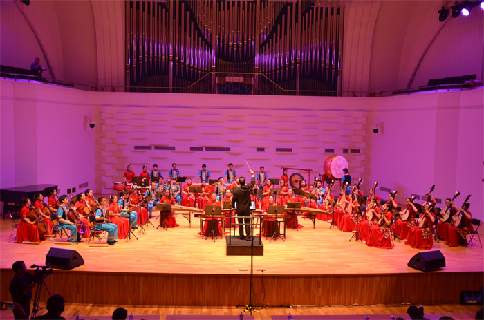 学校民乐团参加第六届云南省中小学艺术展演 学校民乐团参加第六届云南省中小学艺术展演