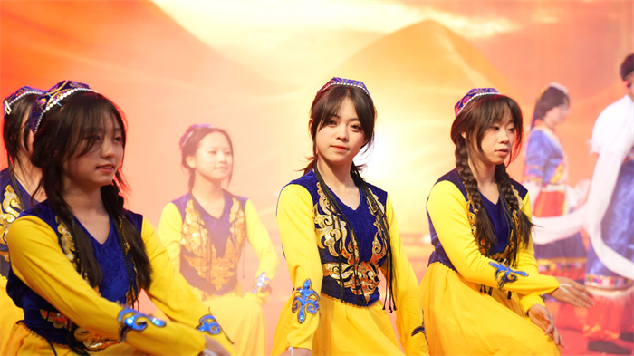 23.12.29文艺晚会 (2)