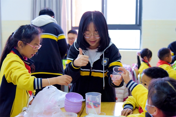 和昨天的我一起做实验