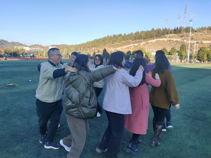 教师心理团辅——爱从按摩开始