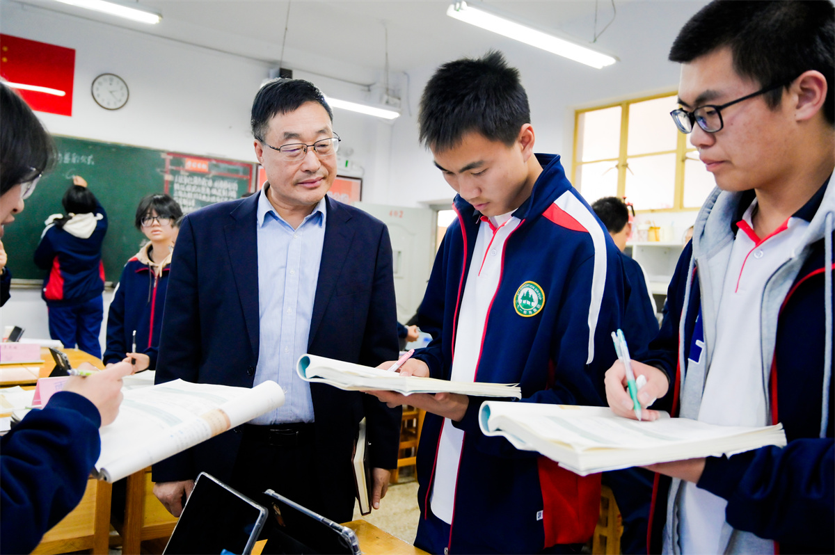 课程改革位居全国前列  助力昆明教育改革发展