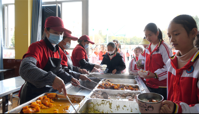 1000分修炼：有序有礼排队就餐