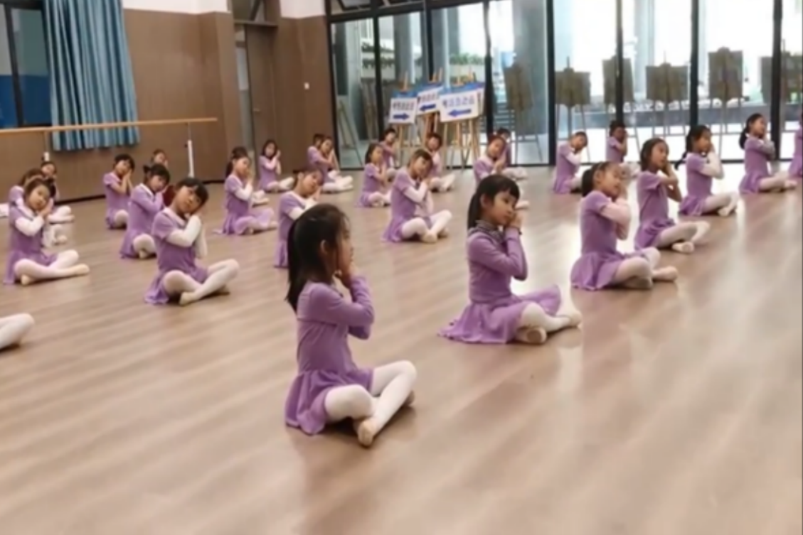 打造特色童趣社团  点亮金色“小鲤”