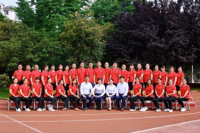 甘于人后 勤于人先的后勤职工队伍