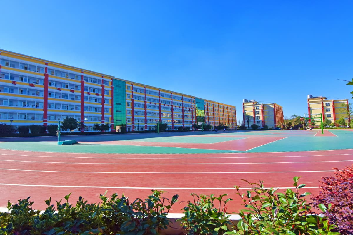 昆明市官渡区空港实验学校（原昆明市第三中学空港实验学校）