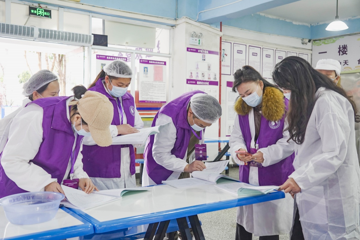 规范与温度并行