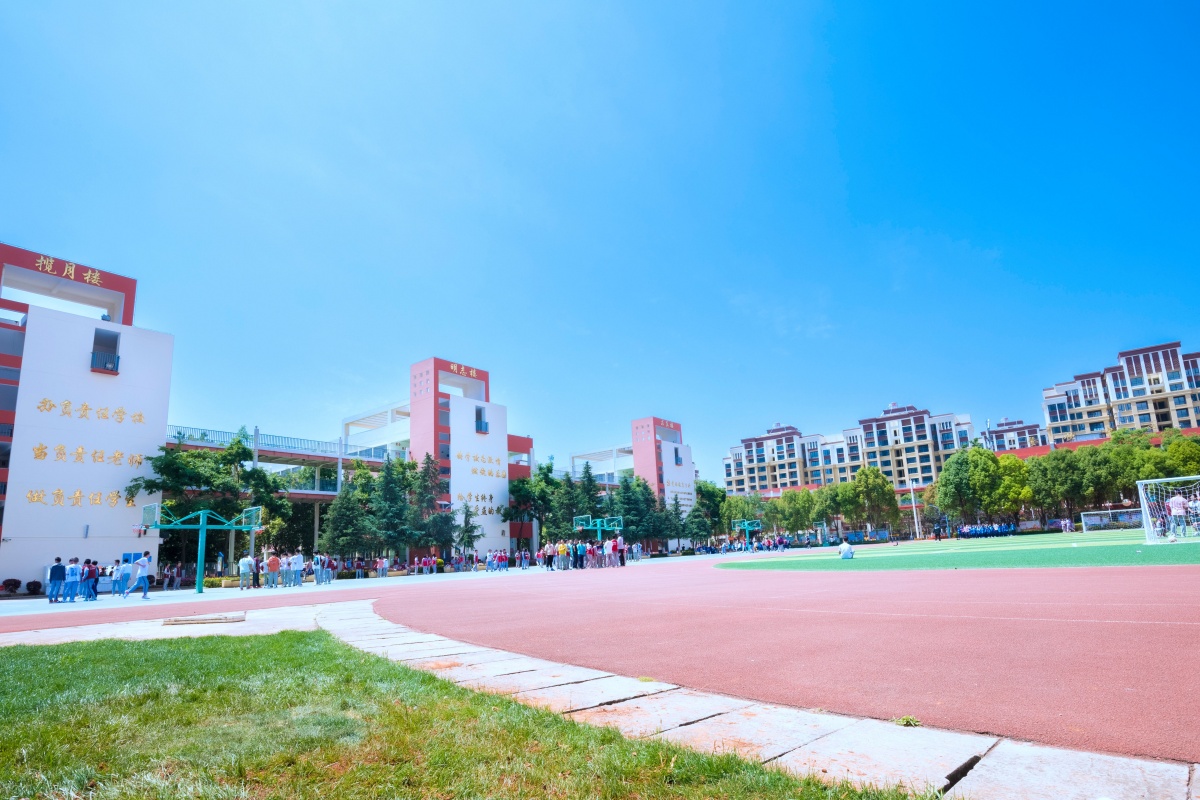 育见未来 共赴星辰