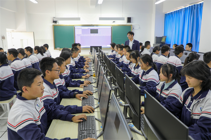 20240318计算机教室1 20240318计算机教室1