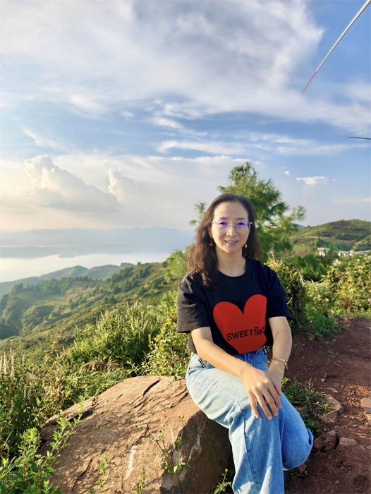 晋宁区物理学科带头人 罗海燕_副本 晋宁区物理学科带头人 罗海燕_副本