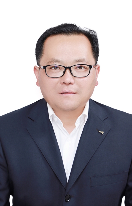 正高级教师、全国先进名师工作室主持人、云南省基础教育学科教师专家库成员、昆明市名班主任 刘利光_副本 正高级教师、全国先进名师工作室主持人、云南省基础教育学科教师专家库成员、昆明市名班主任 刘利光_副本