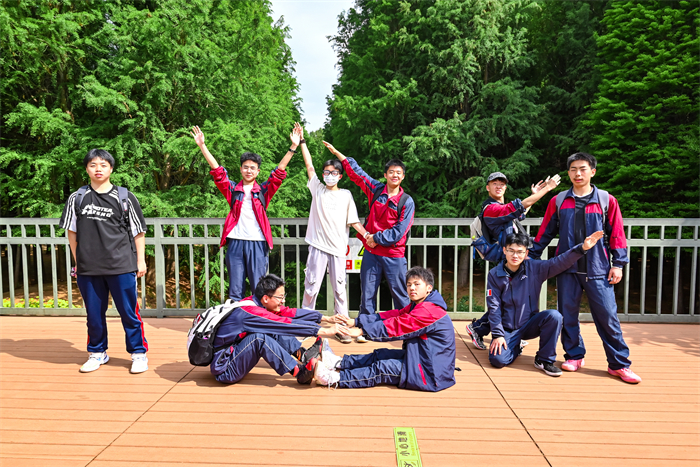 春游已修 (10 - 64) 春游已修 (10 - 64)