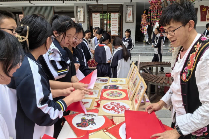 非遗文化进校园 非遗文化进校园