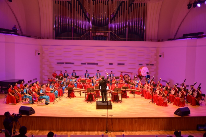 学校民乐团参加第六届云南省中小学艺术展演 学校民乐团参加第六届云南省中小学艺术展演