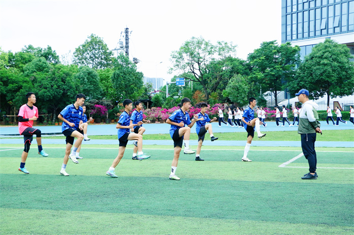 足球课程 足球课程