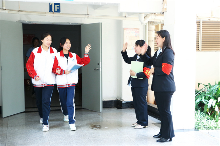 MEITU_20250529_115656658 MEITU_20250529_115656658