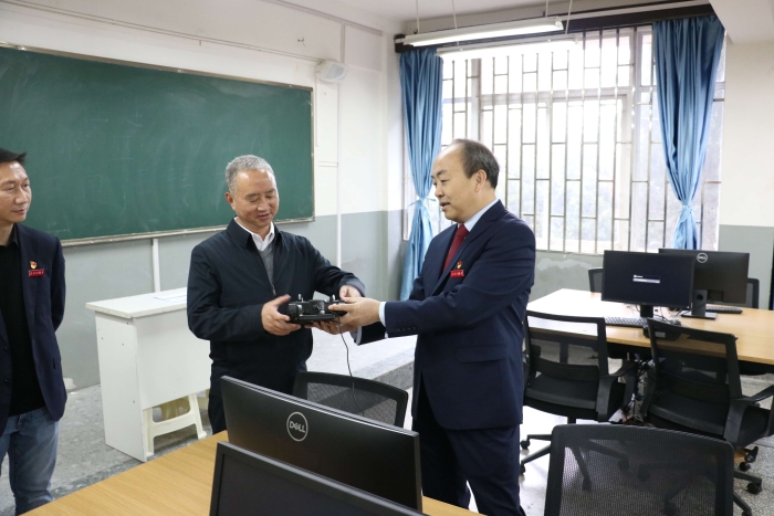 昆明理工大学书记到校调研 昆明理工大学书记到校调研