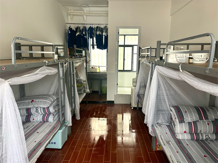 宿舍四人间 宿舍四人间