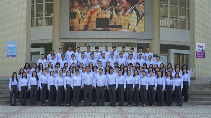 高中部全体教师 高中部全体教师