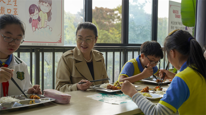 三级陪餐 (4) 三级陪餐 (4)