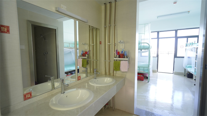 宿舍环境 (3) 宿舍环境 (3)